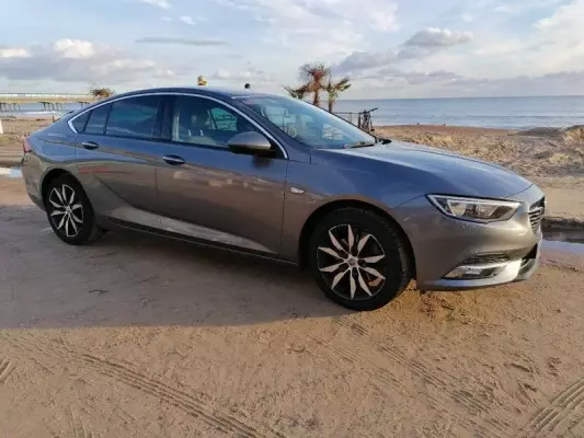 Vauxhall Insignia 2.0 Turbo D BlueInjection Tech Line Nav Grand Sport Euro 6 (s/s) 5dr