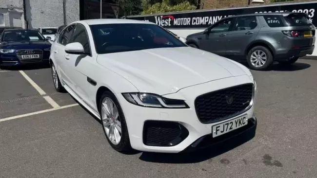 Jaguar XF 2.0 D200 MHEV R-Dynamic SE Auto Euro 6 (s/s) 4dr