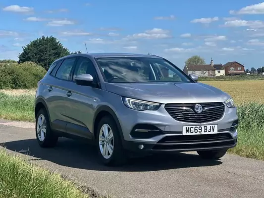 Vauxhall Grandland X 1.2 Turbo SE Euro 6 (s/s) 5dr