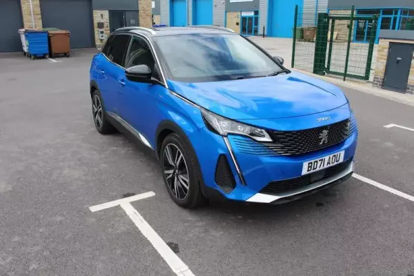 Peugeot 3008 1.6 13.2kWh GT Premium e-EAT 4WD Euro 6 (s/s) 5dr
