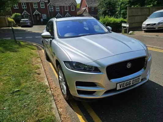 Jaguar F-PACE 2.0 D180 Portfolio Auto AWD Euro 6 (s/s) 5dr