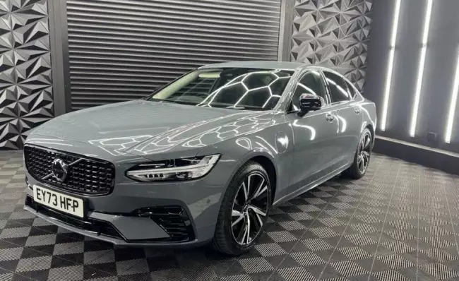 Volvo S90 2.0h T8 Recharge 18.8kWh Plus Auto AWD Euro 6 (s/s) 4dr
