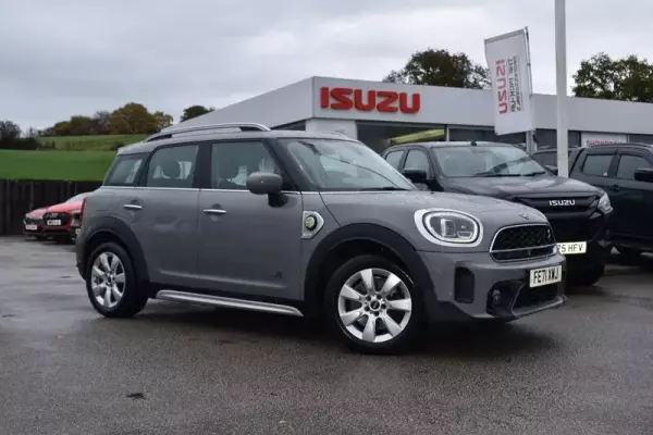 MINI Countryman 1.5 10kWh Cooper SE Classic Auto ALL4 Euro 6 (s/s) 5dr