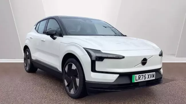 Volvo EX30 Twin Performance 69kWh Plus Auto AWD 5dr