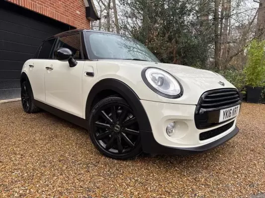 MINI Hatch 1.5 Cooper Auto Euro 6 (s/s) 5dr
