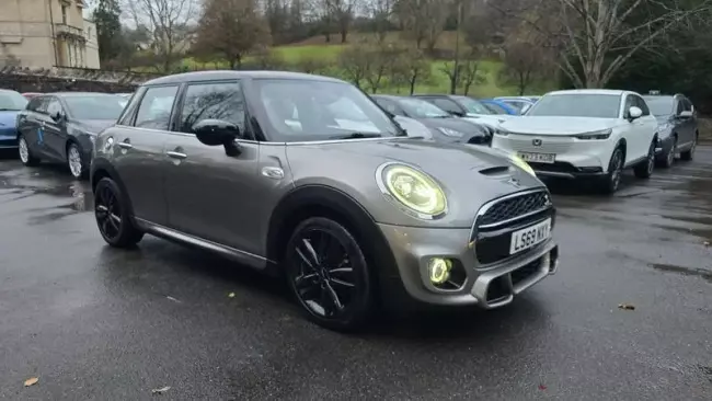MINI Hatch 2.0 Cooper S Sport Steptronic Euro 6 (s/s) 5dr