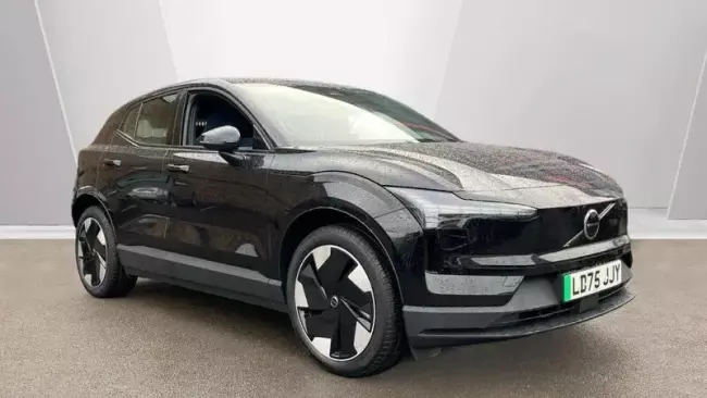 Volvo EX30 Twin Performance 69kWh Plus Auto AWD 5dr