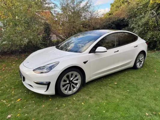 Tesla Model 3 (Dual Motor) Long Range Auto 4WDE 4dr