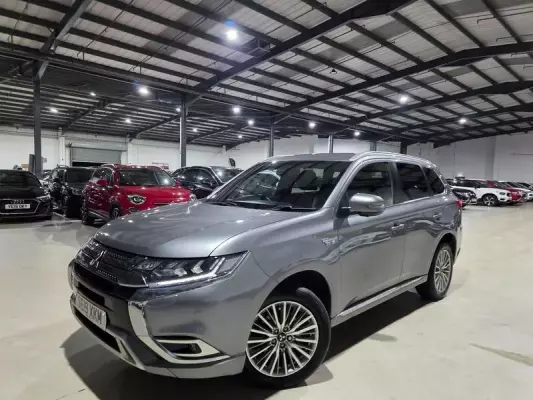 Mitsubishi Outlander 2.4h TwinMotor 13.8kWh 4h CVT 4WD Euro 6 (s/s) 5dr