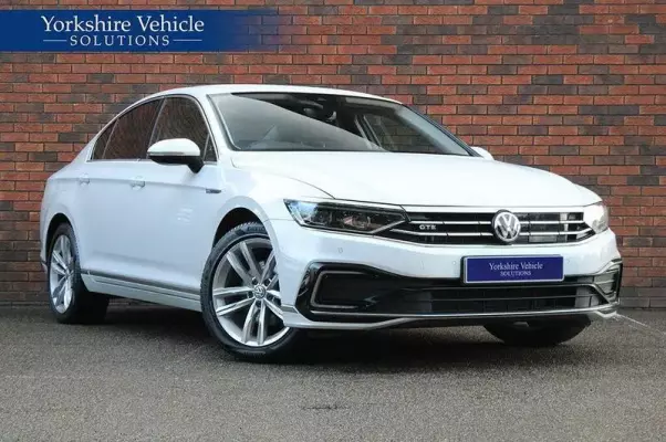 Volkswagen Passat 1.4 TSI 13kWh GTE Advance DSG Euro 6 (s/s) 4dr