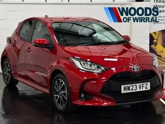 Toyota Yaris 1.5 VVT-h Design E-CVT Euro 6 (s/s) 5dr