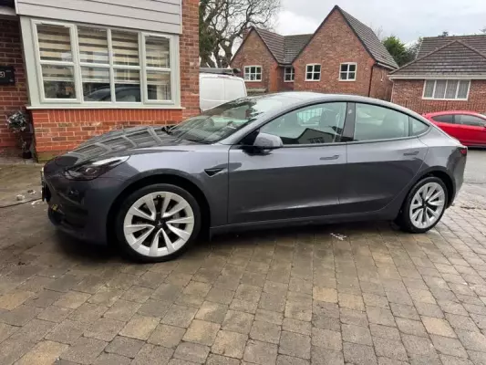 Tesla Model 3 Auto RWD 4dr