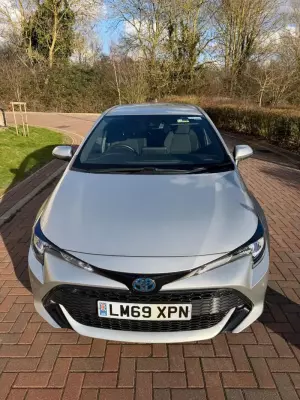 Toyota Corolla 1.8 VVT-h Design CVT Euro 6 (s/s) 5dr