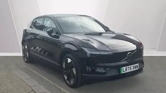 Volvo EX30 Twin Performance 69kWh Plus Auto AWD 5dr