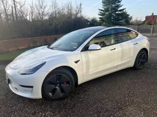 Tesla Model 3 (Dual Motor) Long Range Auto 4WDE 4dr