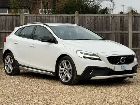 Volvo V40 Cross Country 1.5 T3 GPF Pro Auto Euro 6 (s/s) 5dr