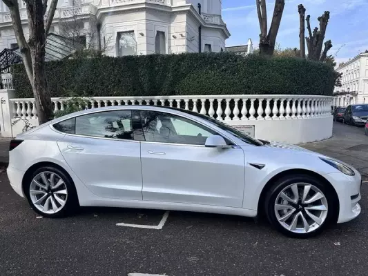 Tesla Model 3 (Dual Motor) Long Range Auto 4WDE 4dr