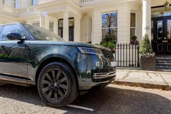 Land Rover Range Rover 3.0 P460e 38.2kWh Edition Auto 4WD Euro 6 (s/s) 5dr