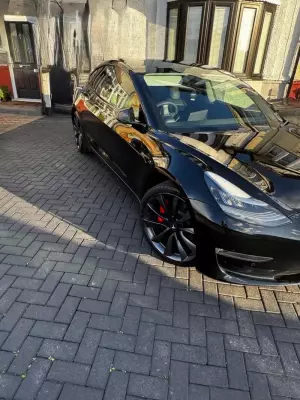 Tesla Model 3 (Dual Motor) Performance Auto 4WDE 4dr (Performance Upgrade)