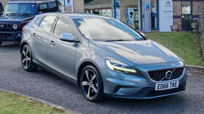 Volvo V40 2.0 D2 R-Design Nav Plus Auto Euro 6 (s/s) 5dr