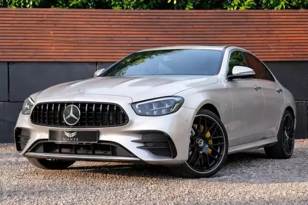 Mercedes-Benz E Class 2.0 E300de 13.5kWh AMG Line Edition G-Tronic+ Euro 6 (s/s) 4dr