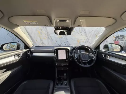 Volvo XC40 2.0 D3 Momentum Auto Euro 6 (s/s) 5dr