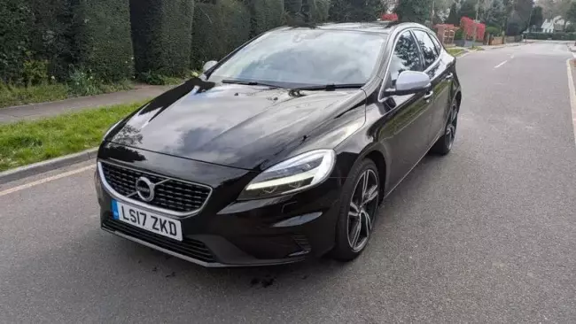 Volvo V40 1.5 T2 R-Design Pro Auto Euro 6 (s/s) 5dr