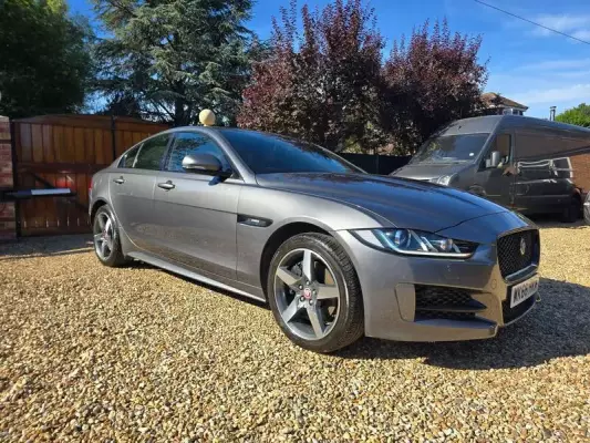 Jaguar XE 2.0d R-Sport Auto AWD Euro 6 (s/s) 4dr