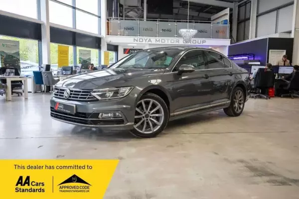 Volkswagen Passat 2.0 TDI BlueMotion Tech R-Line Euro 6 (s/s) 4dr