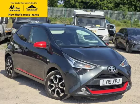 Toyota AYGO 1.0 VVT-i x-trend Funroof x-shift Euro 6 5dr