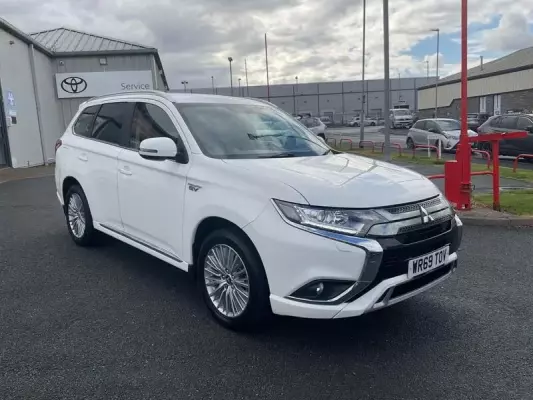 Mitsubishi Outlander 2.4h TwinMotor 13.8kWh Design CVT 4WD Euro 6 (s/s) 5dr
