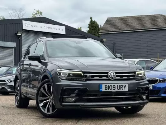 Volkswagen Tiguan 2.0 TDI R-Line Tech DSG Euro 6 (s/s) 5dr