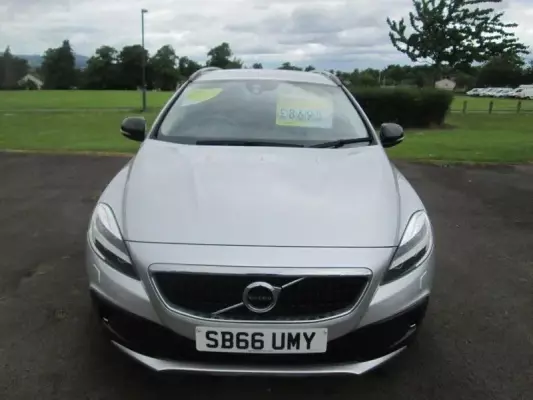 Volvo V40 Cross Country 2.0 T3 Pro Euro 6 (s/s) 5dr