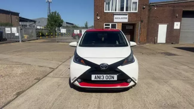 Toyota AYGO 1.0 VVT-i x-press x-shift Euro 6 5dr
