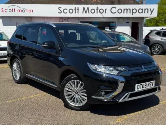 Mitsubishi Outlander 2.4h TwinMotor 13.8kWh Dynamic CVT 4WD Euro 6 (s/s) 5dr