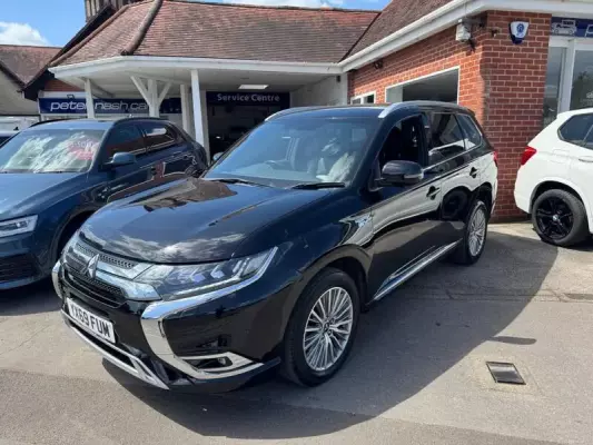 Mitsubishi Outlander 2.4h TwinMotor 13.8kWh 4h CVT 4WD Euro 6 (s/s) 5dr