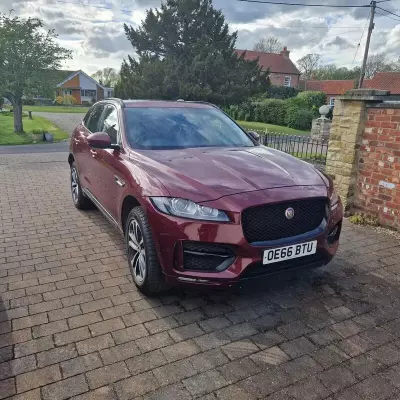 Jaguar F-PACE 2.0 D180 R-Sport Auto AWD Euro 6 (s/s) 5dr