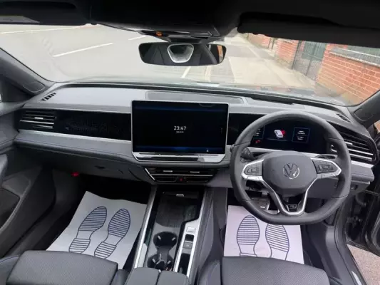 Volkswagen Passat 1.5 TSI eHybrid 19.7kWh R-Line DSG Euro 6 (s/s) 5dr