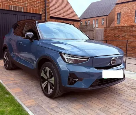 Volvo XC40 Recharge 69kWh Plus Auto 5dr