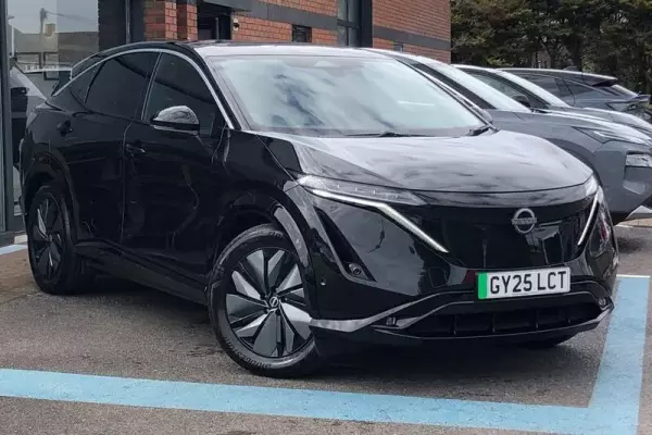 Nissan ARIYA 87kWh Evolve Auto 5dr 22kW Charger
