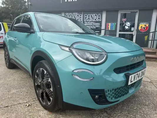 Fiat 600e 54kWh La Prima Auto 5dr
