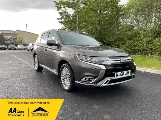 Mitsubishi Outlander 2.4h TwinMotor 13.8kWh 4h CVT 4WD Euro 6 (s/s) 5dr