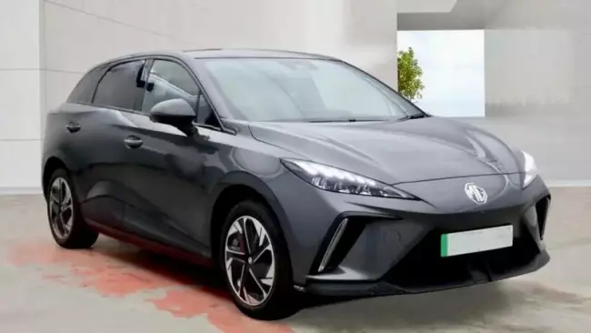 MG MG4 64kWh Trophy Long Range Auto 5dr