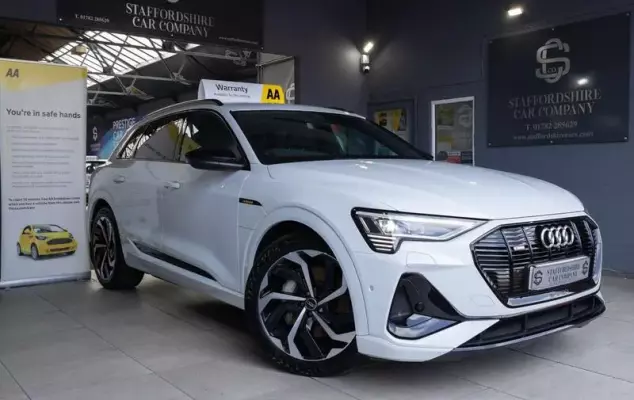Audi e-tron 50 Black Edition Auto quattro 5dr 71.2kWh (11kW Charger)
