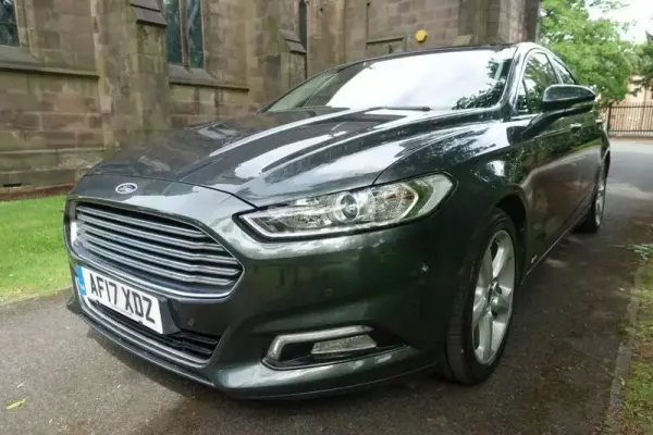 Ford Mondeo 2.0 TDCi Titanium Euro 6 (s/s) 5dr