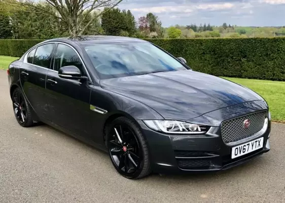 Jaguar XE 2.0d Portfolio Auto Euro 6 (s/s) 4dr