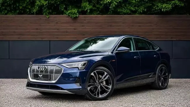Audi e-tron 50 Technik Sportback Auto quattro 5dr 71.2kWh (11kW Charger)