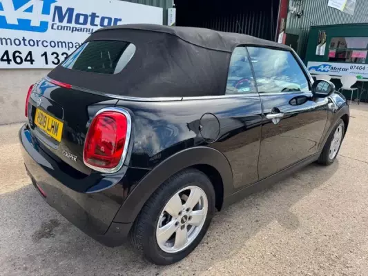 MINI Convertible 1.5 Cooper Euro 6 (s/s) 2dr