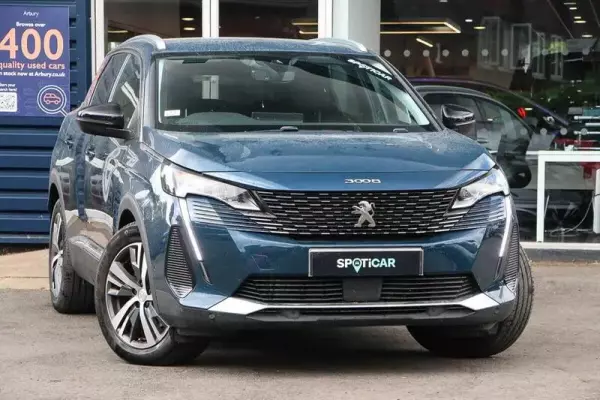 Peugeot 3008 1.6 13.2kWh Allure Premium e-EAT 4WD Euro 6 (s/s) 5dr