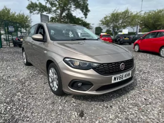 Fiat Tipo 1.4 MPI Easy Plus Euro 6 5dr
